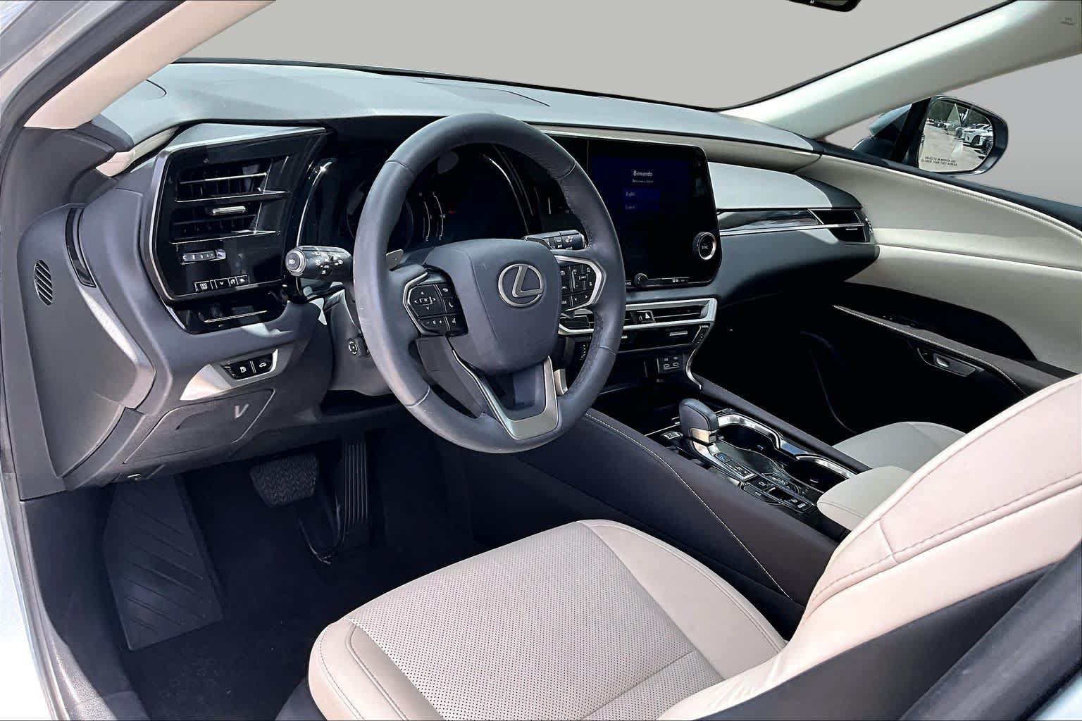 Used 2023 Lexus RX 350 FWD image 18