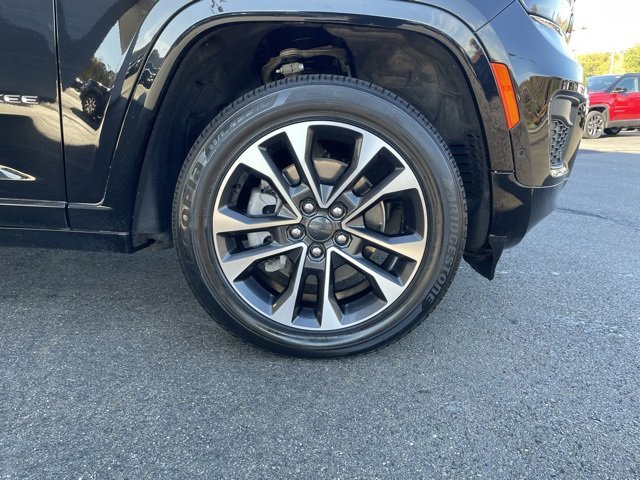 Used 2021 Jeep Grand Cherokee L Overland w/ Luxury Tech Group IV image 39