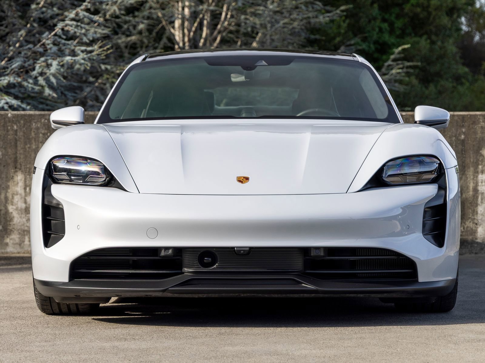 Certified 2024 Porsche Taycan GTS image 8