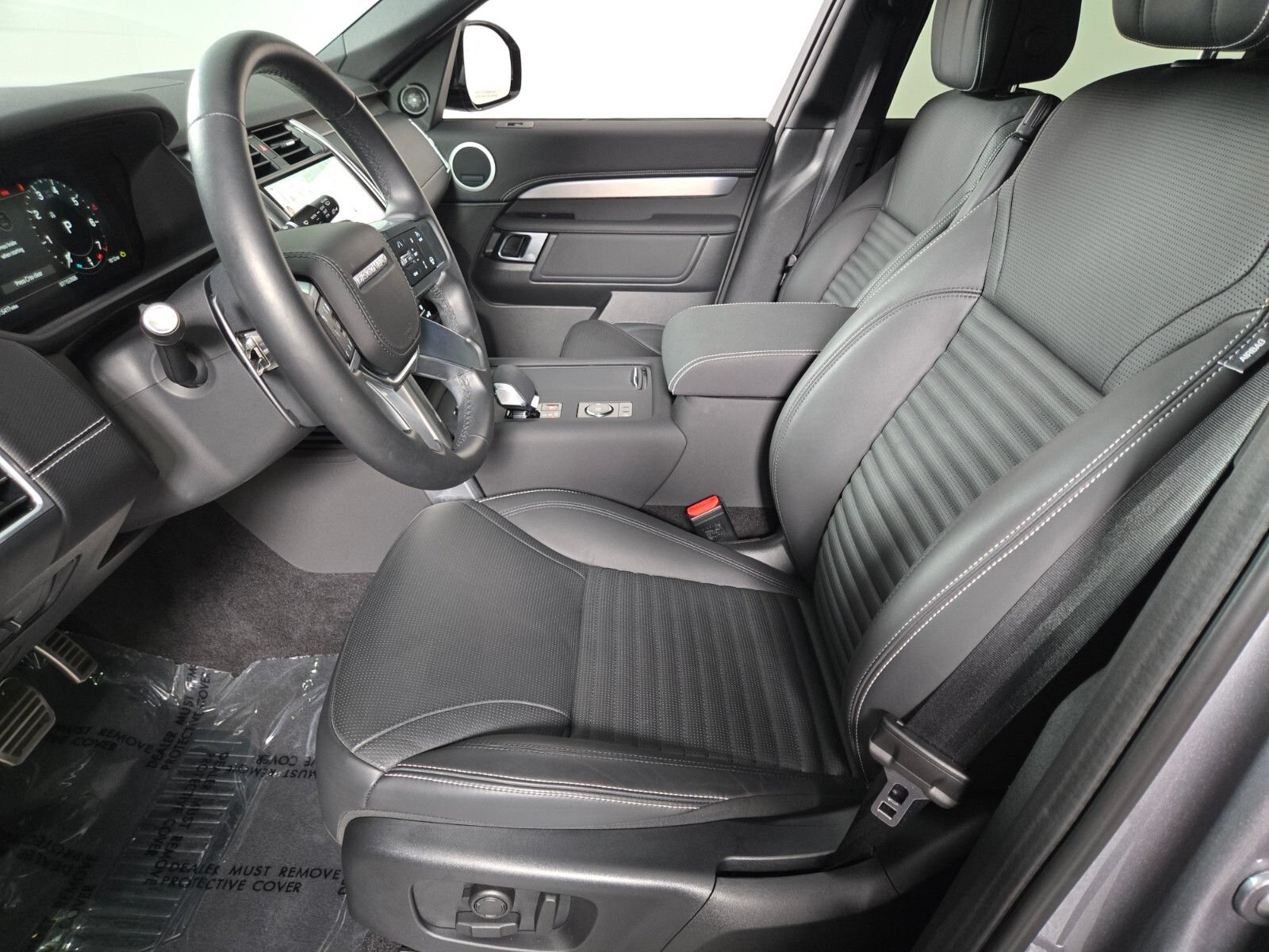 Used 2026 Land Rover Discovery Limited Edition AWD/4WD image 11