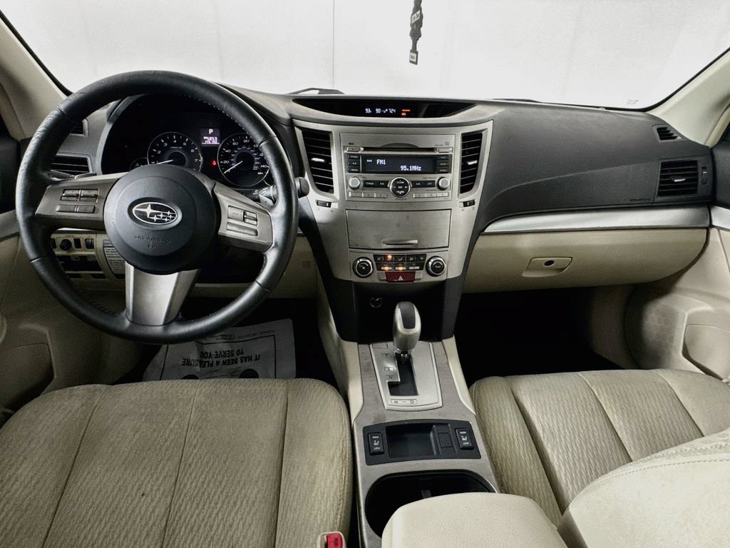 Used 2011 Subaru Outback 2.5i Premium AWD/4WD image 24