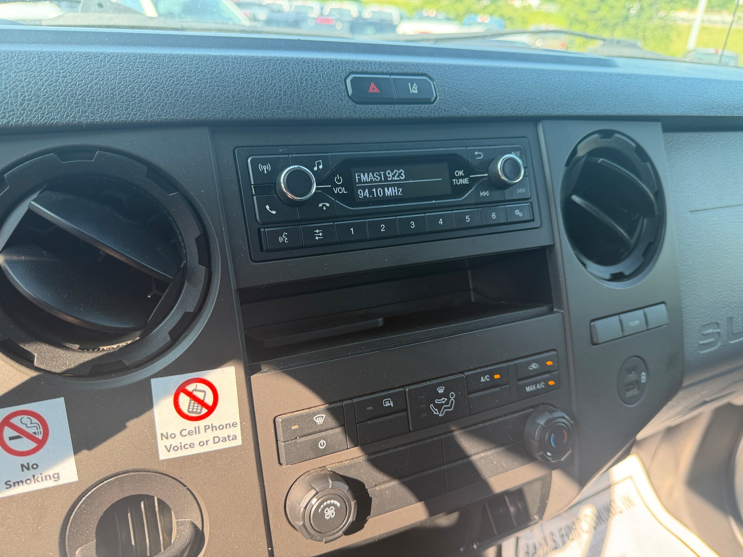 Used 2022 Ford F650 2WD Regular Cab Super Duty image 16