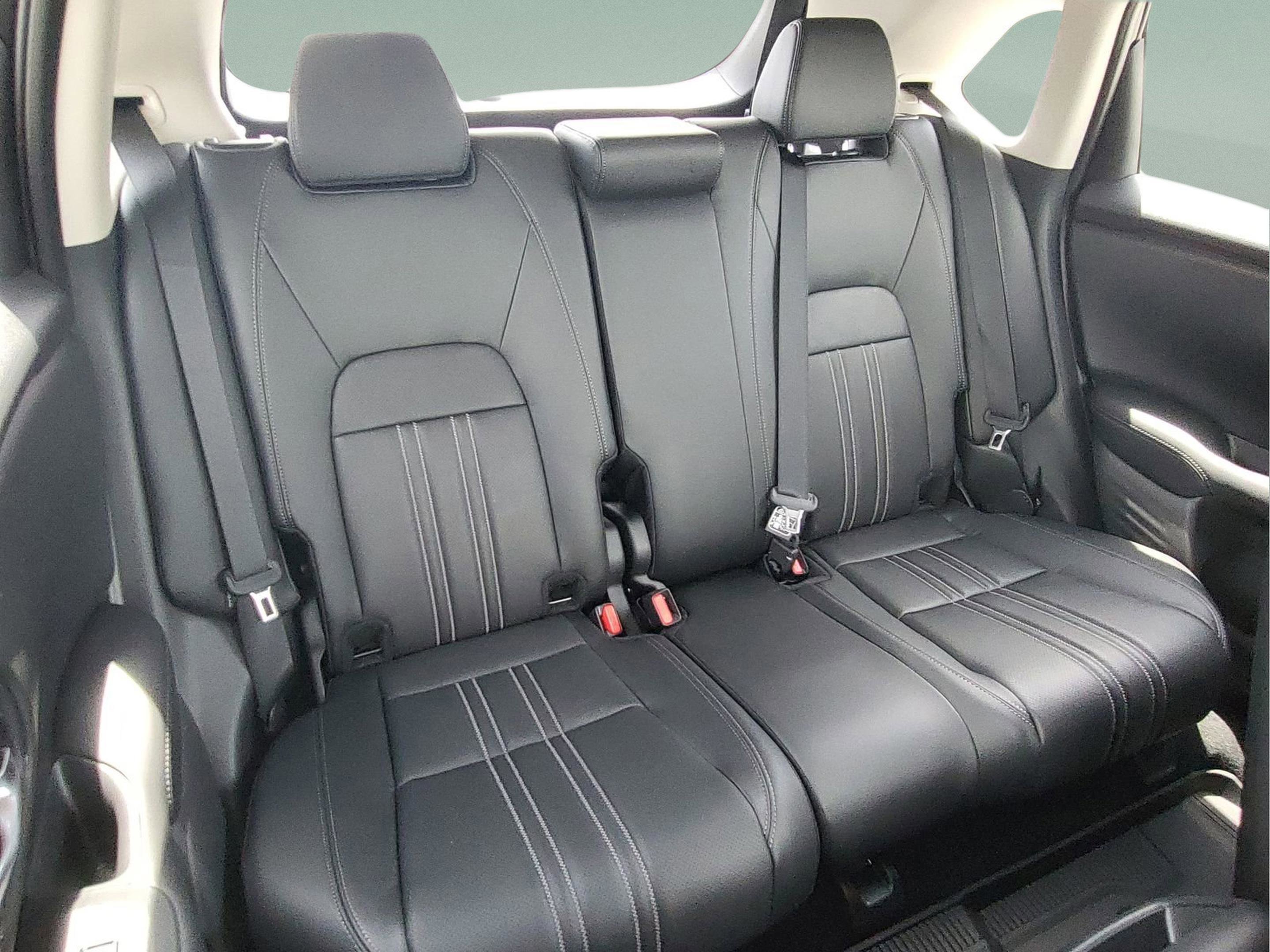 Certified 2026 Honda HR-V EX-L image 18