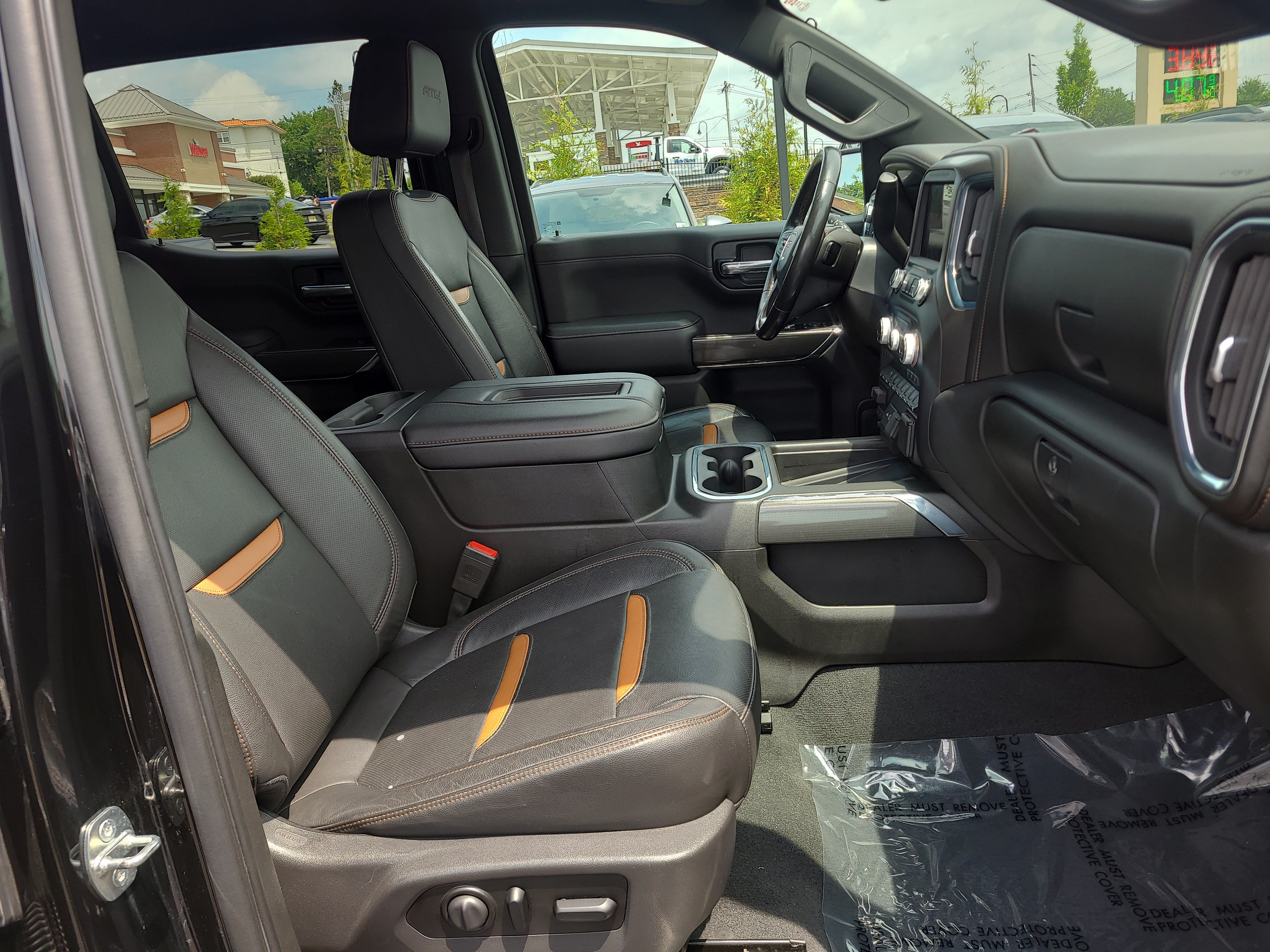 Used 2020 GMC Sierra 1500 AT4 w/ AT4 Premium Package AWD/4WD image 17