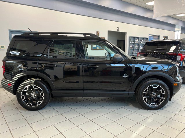 New 2025 Ford Bronco Sport Outer Banks w/ Outer Banks Tech Package+ image 2