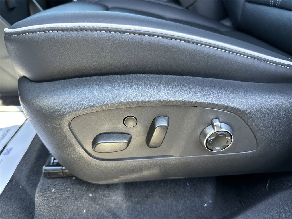 New 2026 Buick Enclave Avenir w/ Super Cruise Package image 12