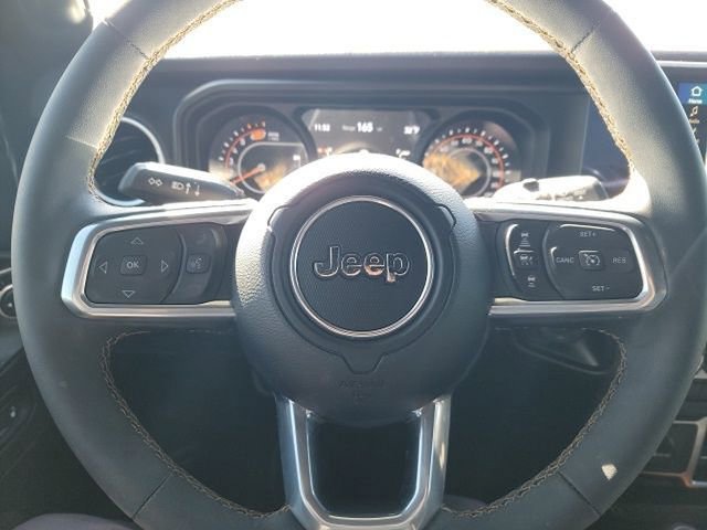Used 2025 Jeep Wrangler Sahara w/ Safety Group image 13