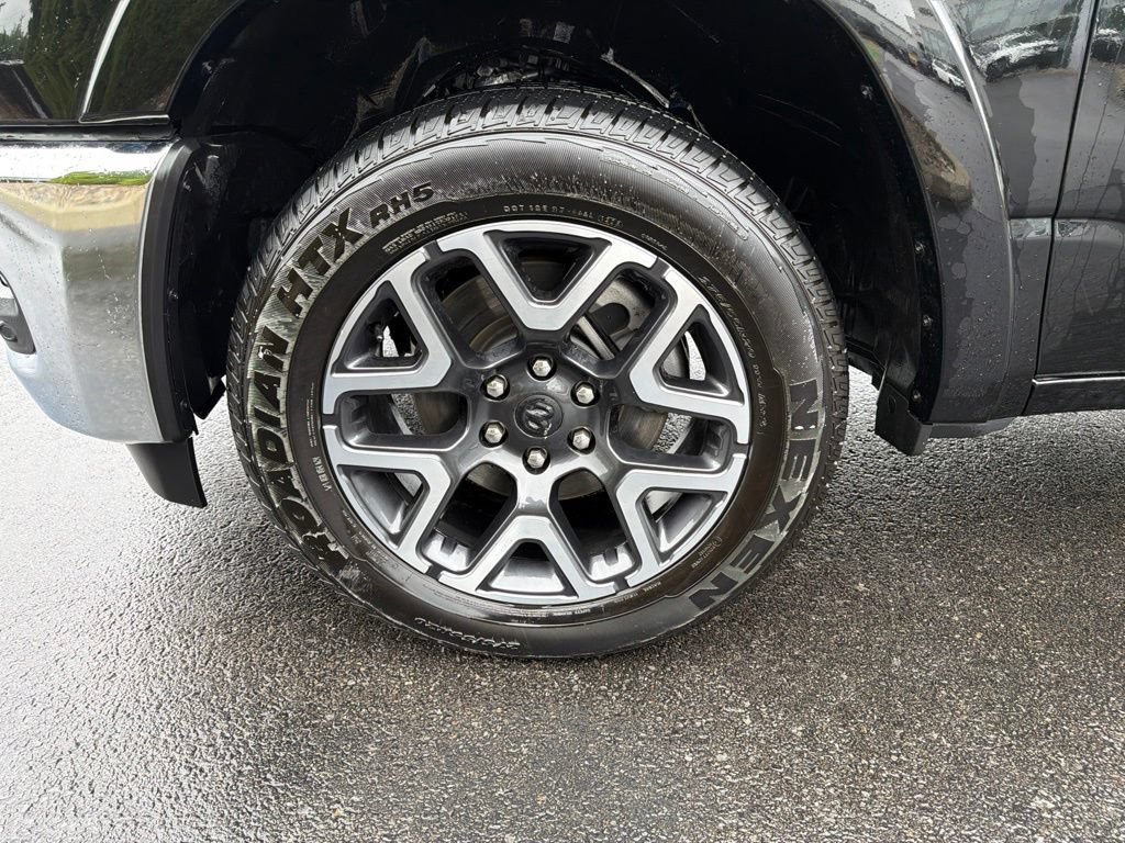 Used 2026 RAM 1500 Laramie AWD/4WD image 10