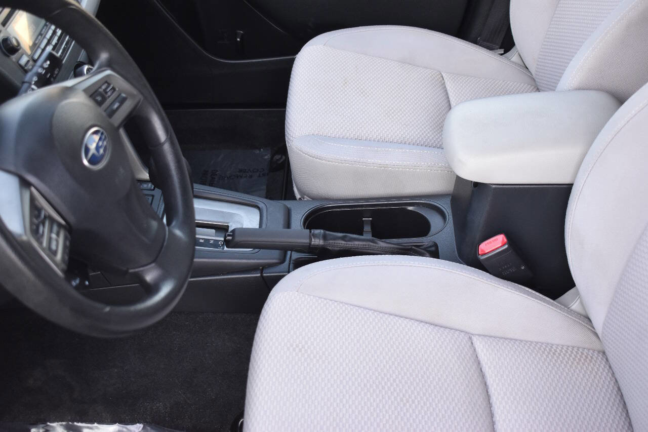 Used 2015 Subaru Forester 2.5i Premium w/ All-Weather Package AWD/4WD image 27