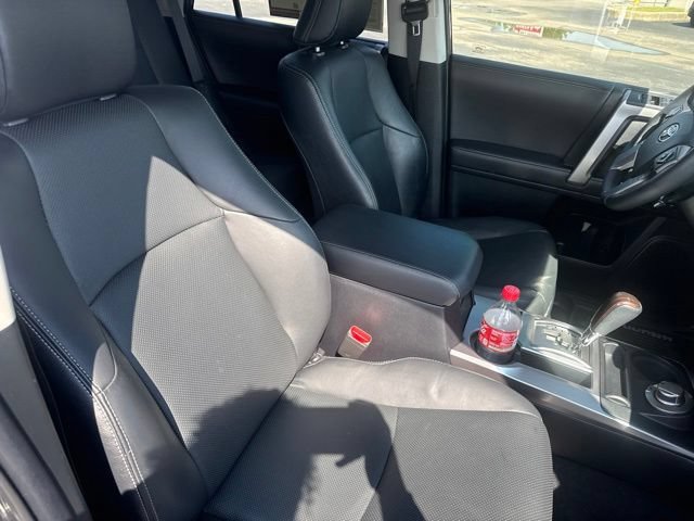 Used 2020 Toyota 4Runner Limited AWD/4WD image 17