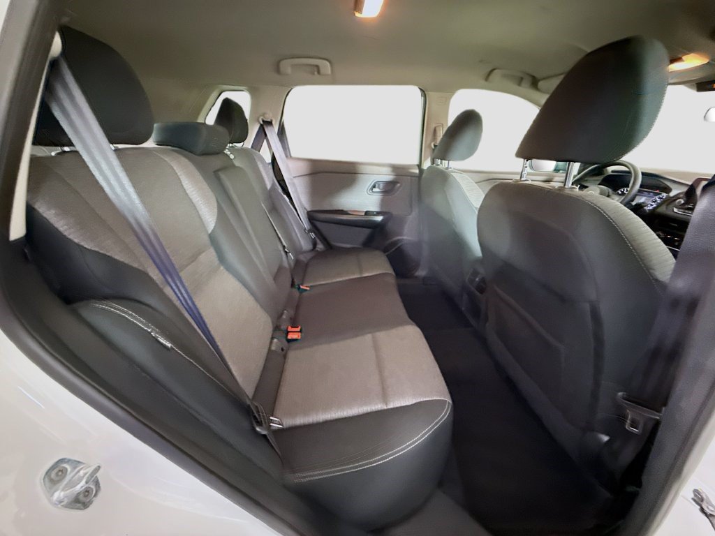 Used 2022 Nissan Rogue S AWD/4WD image 26