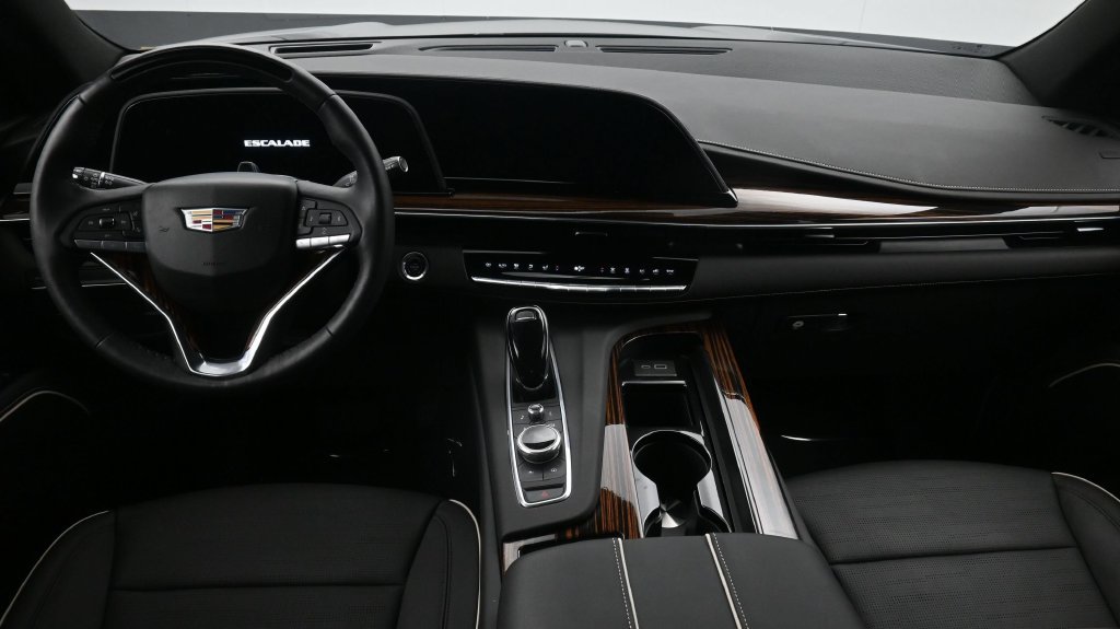 Certified 2023 Cadillac Escalade Premium Luxury RWD image 4