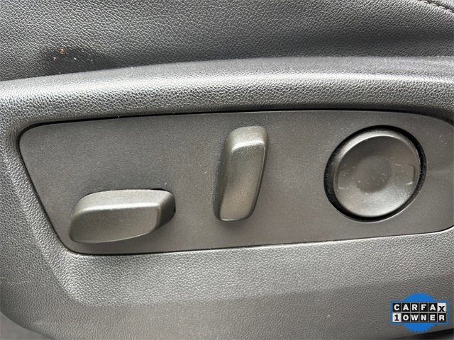 Used 2023 Chevrolet Suburban Z71 image 18