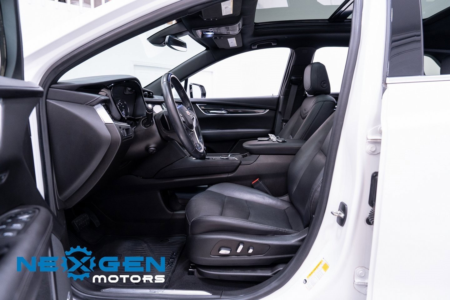 Used 2021 Cadillac XT5 Premium Luxury image 28