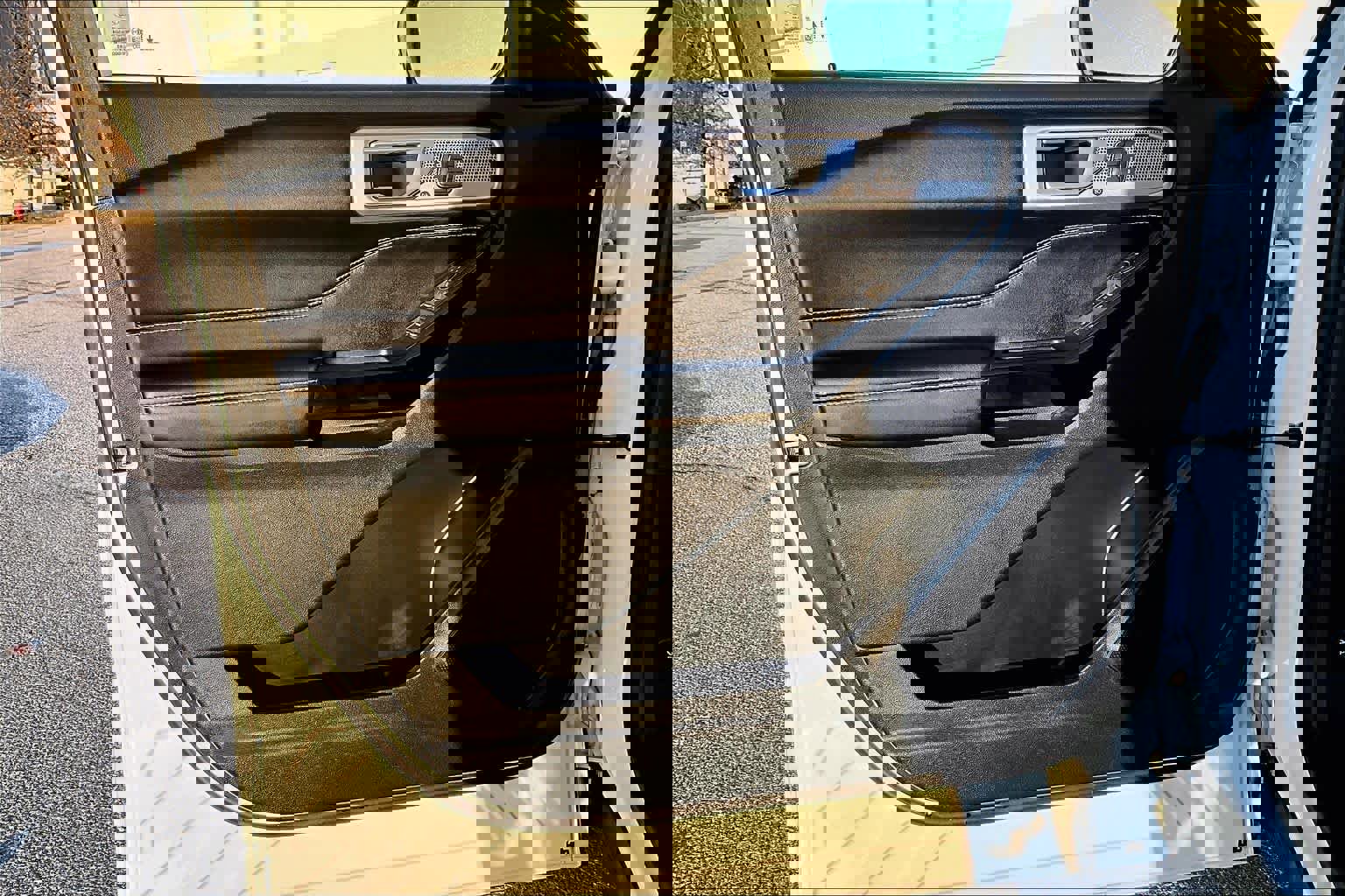 Used 2022 Ford Explorer ST w/ Equipment Group 401A image 21