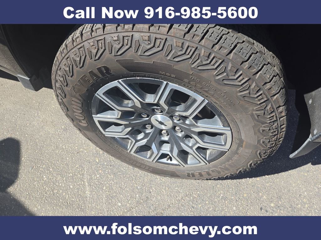 Used 2023 Chevrolet Colorado Z71 w/ Z71 Convenience Package 2 image 2