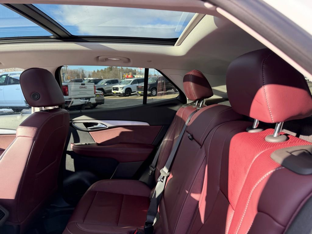 Used 2025 Buick Envision Sport Touring image 8