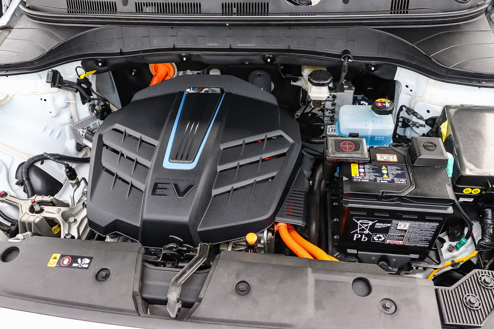 Used 2023 Hyundai Kona SE image 30