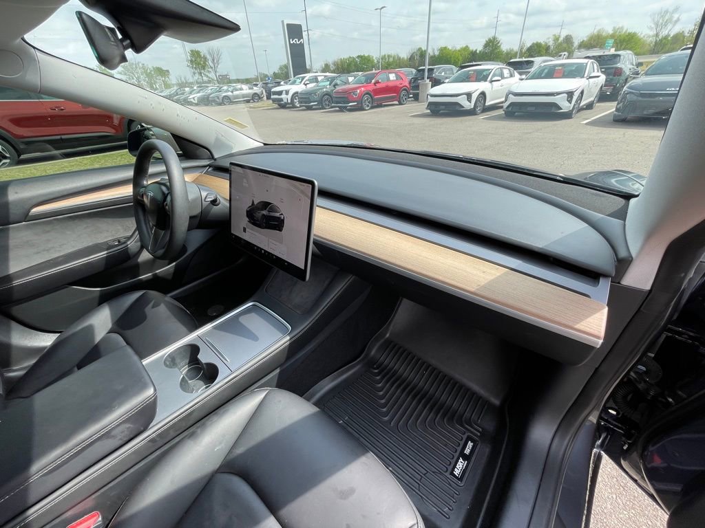 Used 2023 Tesla Model 3 Standard Range image 28
