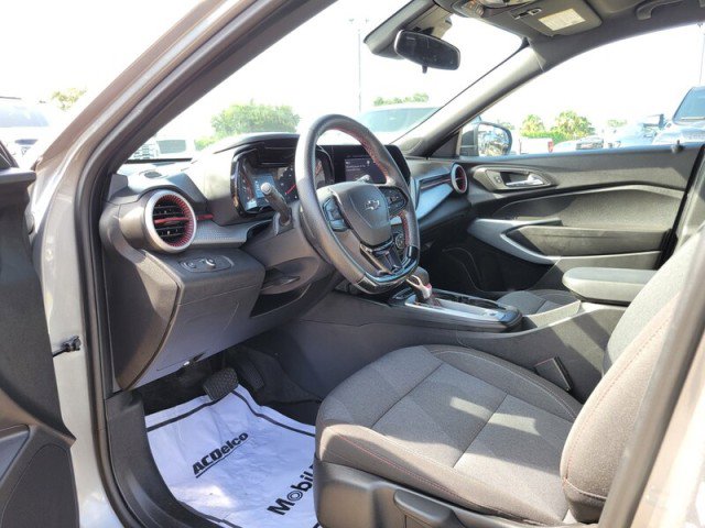 Certified 2025 Chevrolet Trax RS w/ Driver Confidence Package image 21