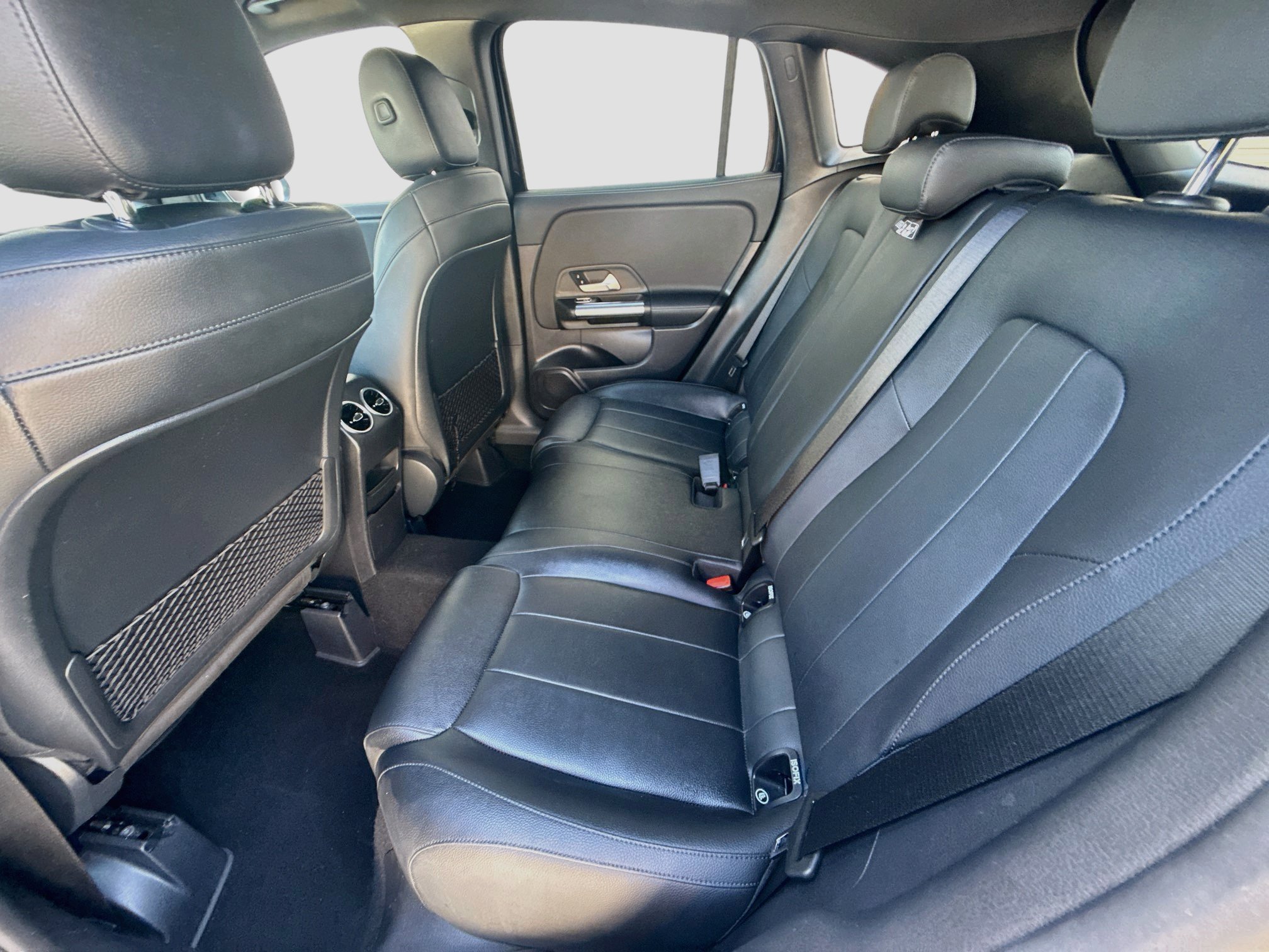 Used 2021 Mercedes-Benz GLA 250 4MATIC w/ Premium Package image 23
