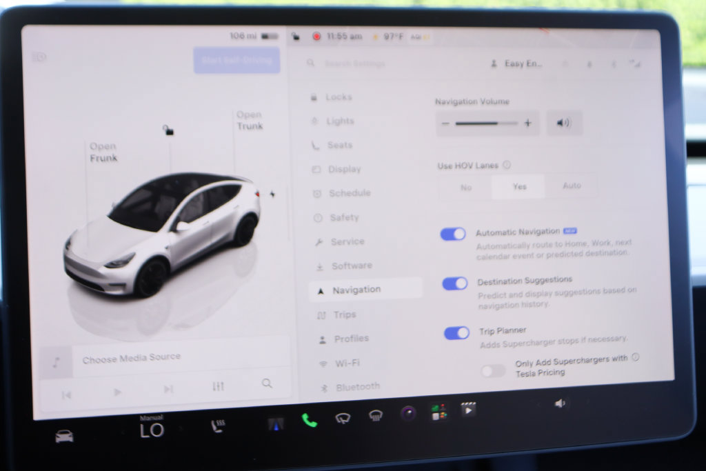 Used 2023 Tesla Model Y Performance AWD/4WD image 32