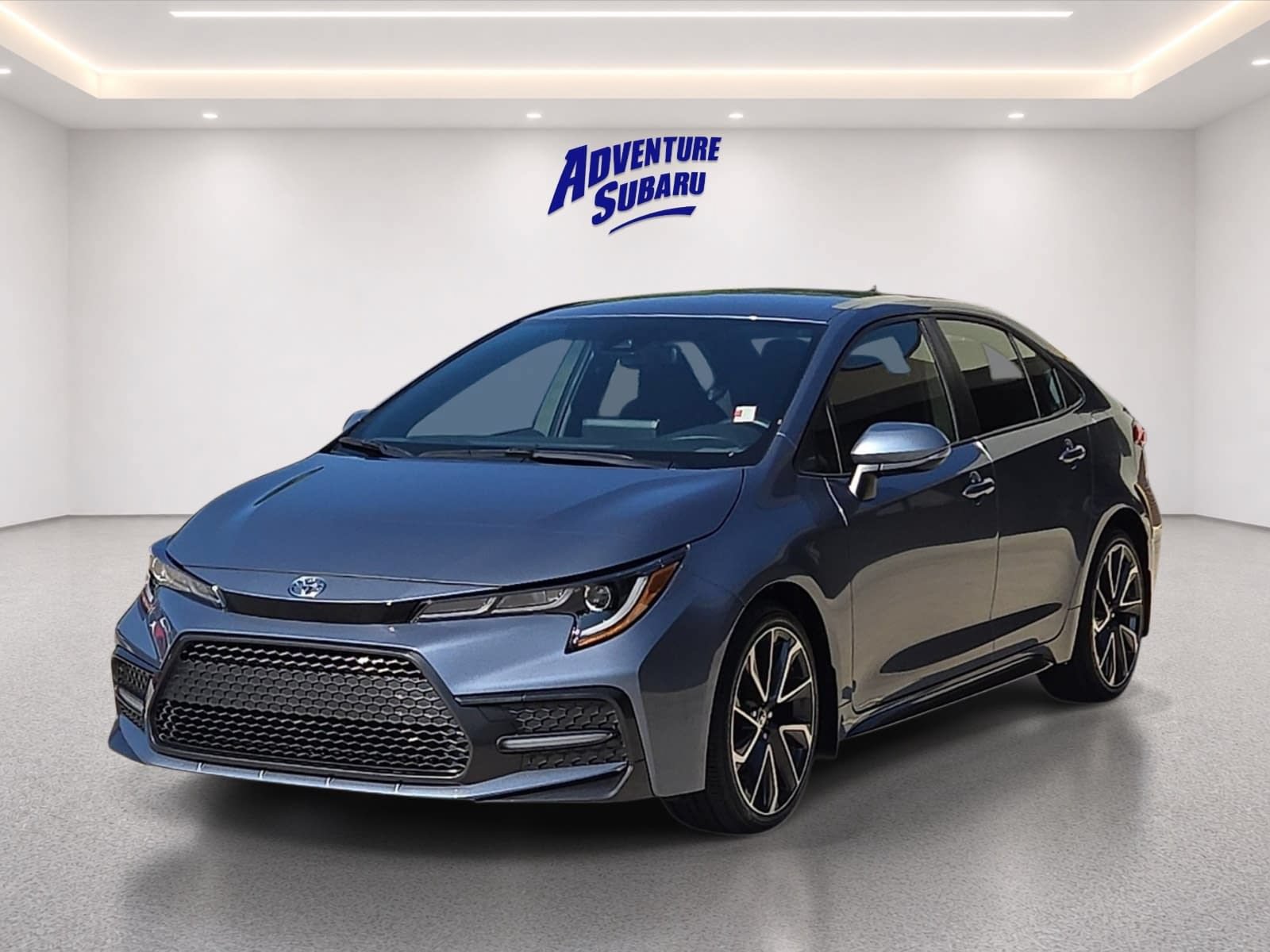 Used 2022 Toyota Corolla SE FWD image 2