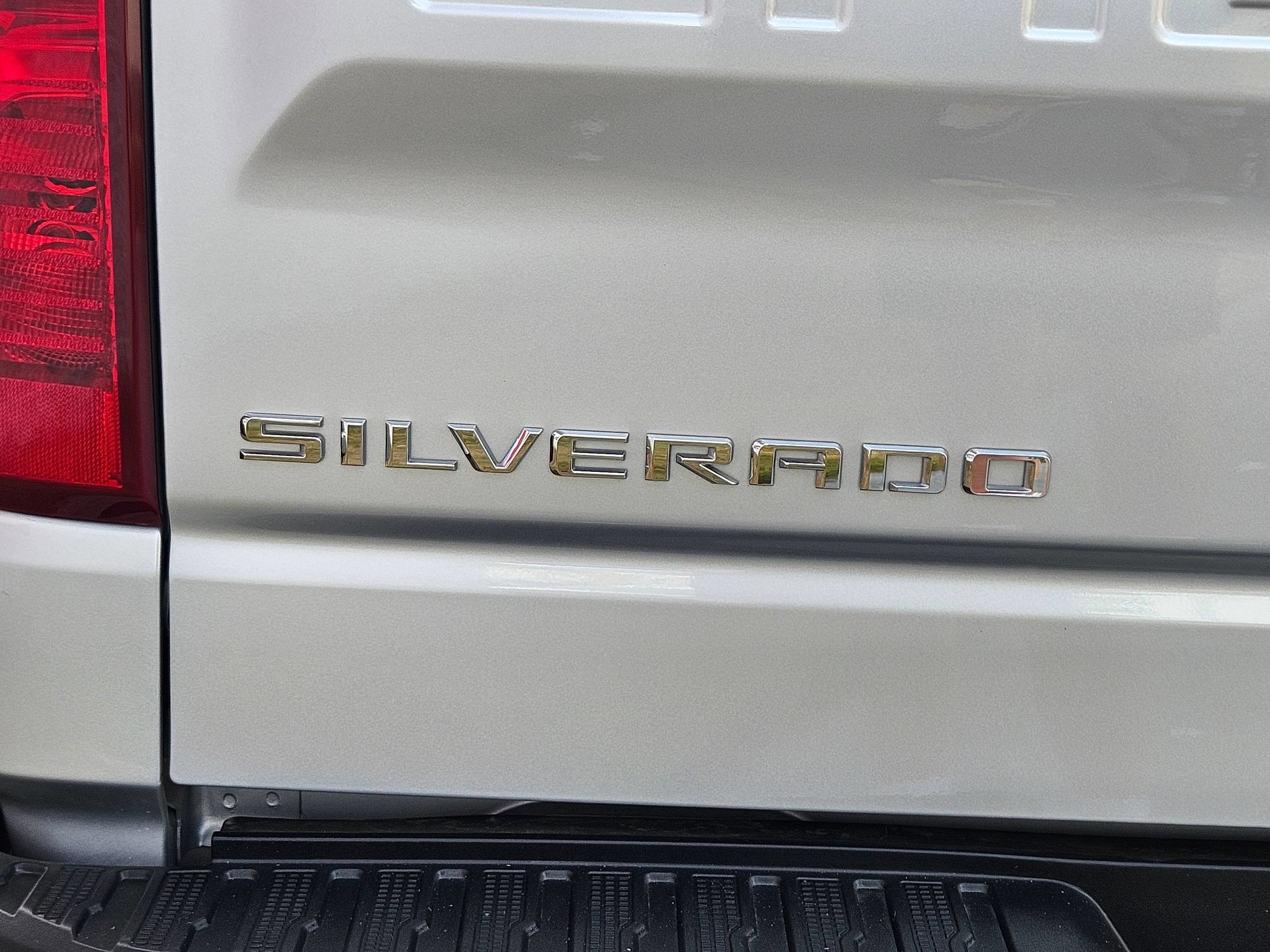 Used 2021 Chevrolet Silverado 1500 LT w/ Safety Package II AWD/4WD image 30