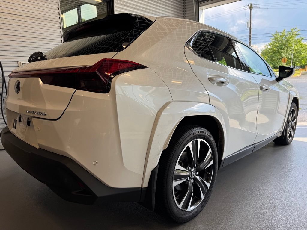 Used 2024 Lexus UX 250h AWD w/ Premium Package image 4