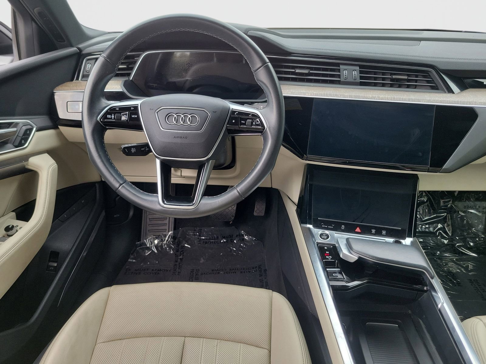 Used 2024 Audi Q8 e-tron Premium Plus w/ Premium Plus Package image 12