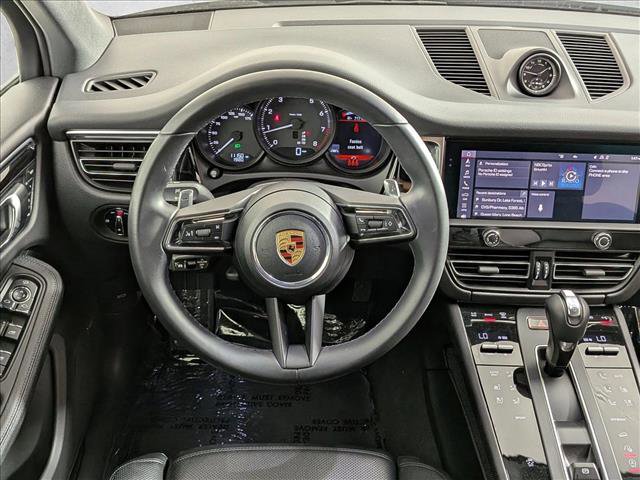 Certified 2025 Porsche Macan Turbo image 15