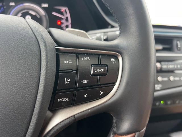 Used 2025 Lexus ES 300h Ultra Luxury image 23