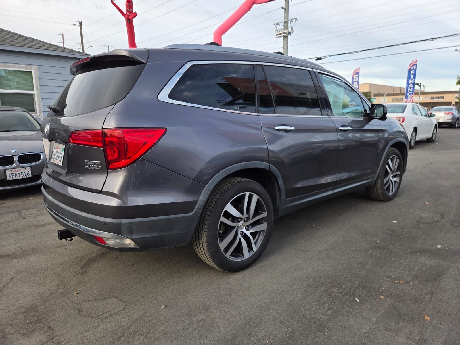 Used 2017 Honda Pilot Touring image 4