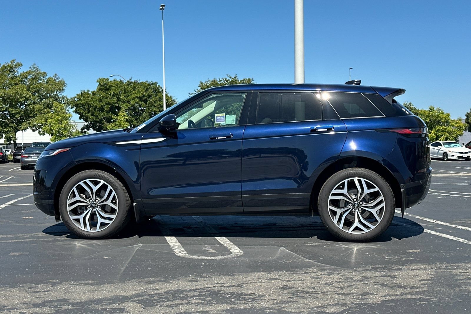 Used 2022 Land Rover Range Rover Evoque SE AWD/4WD image 7