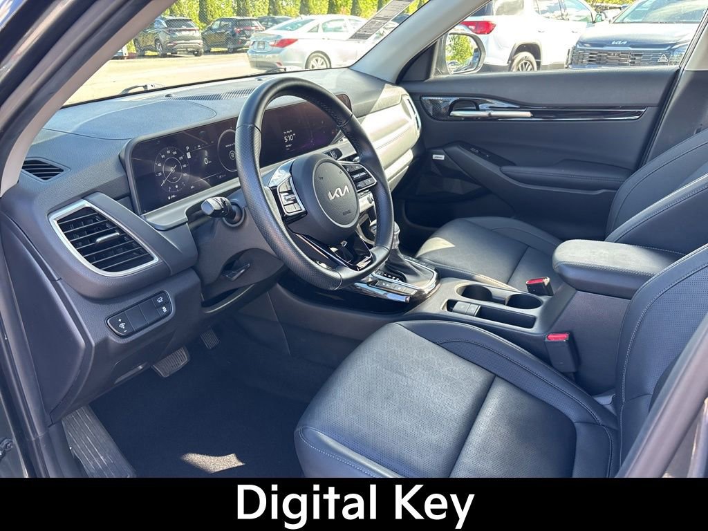 Certified 2024 Kia Seltos SX w/ SX Sunroof Package AWD/4WD image 11