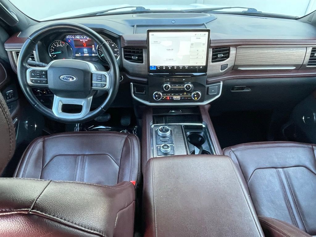 Used 2024 Ford Expedition Limited image 11