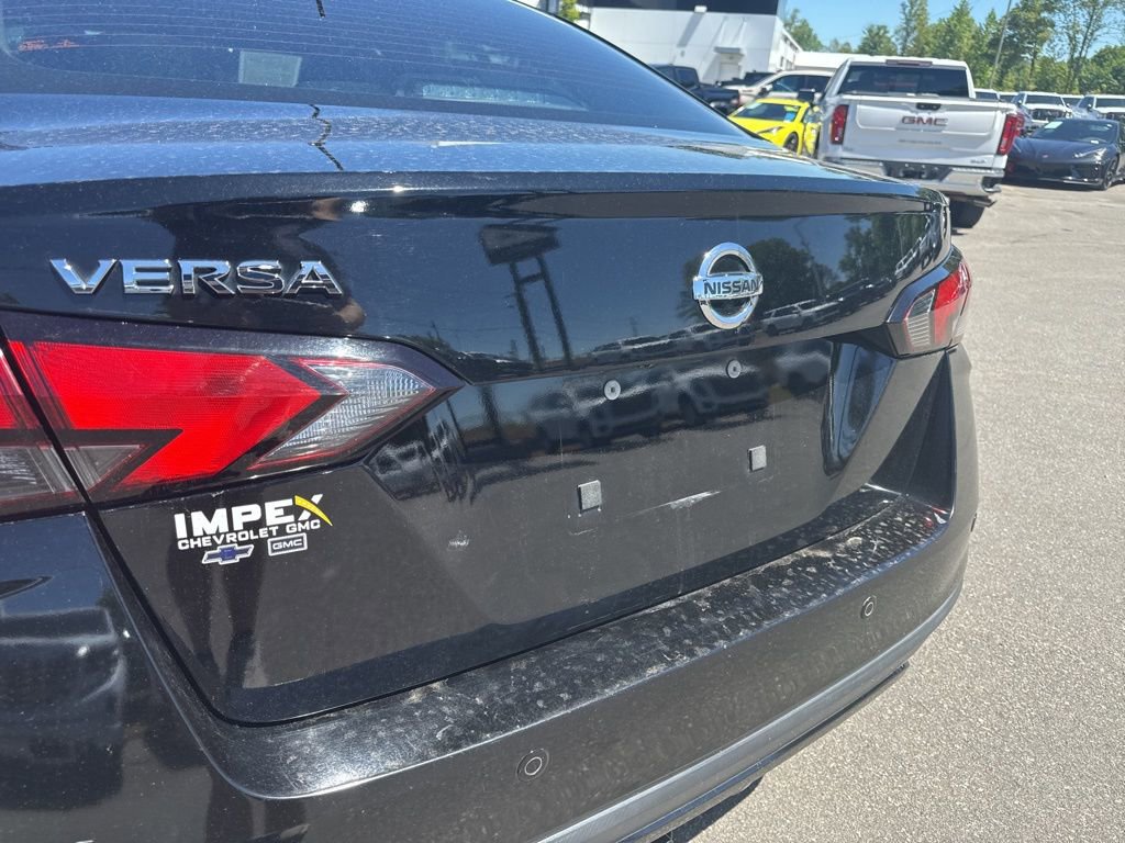 Used 2020 Nissan Versa S FWD image 27