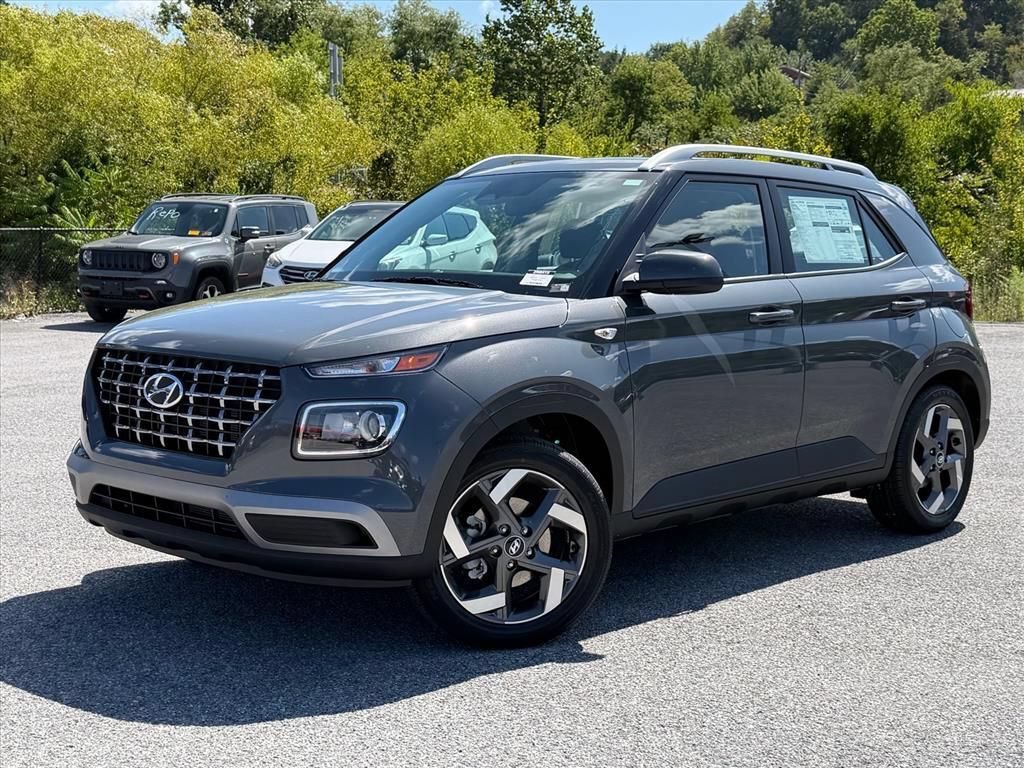 New 2026 Hyundai Venue SEL FWD image 2