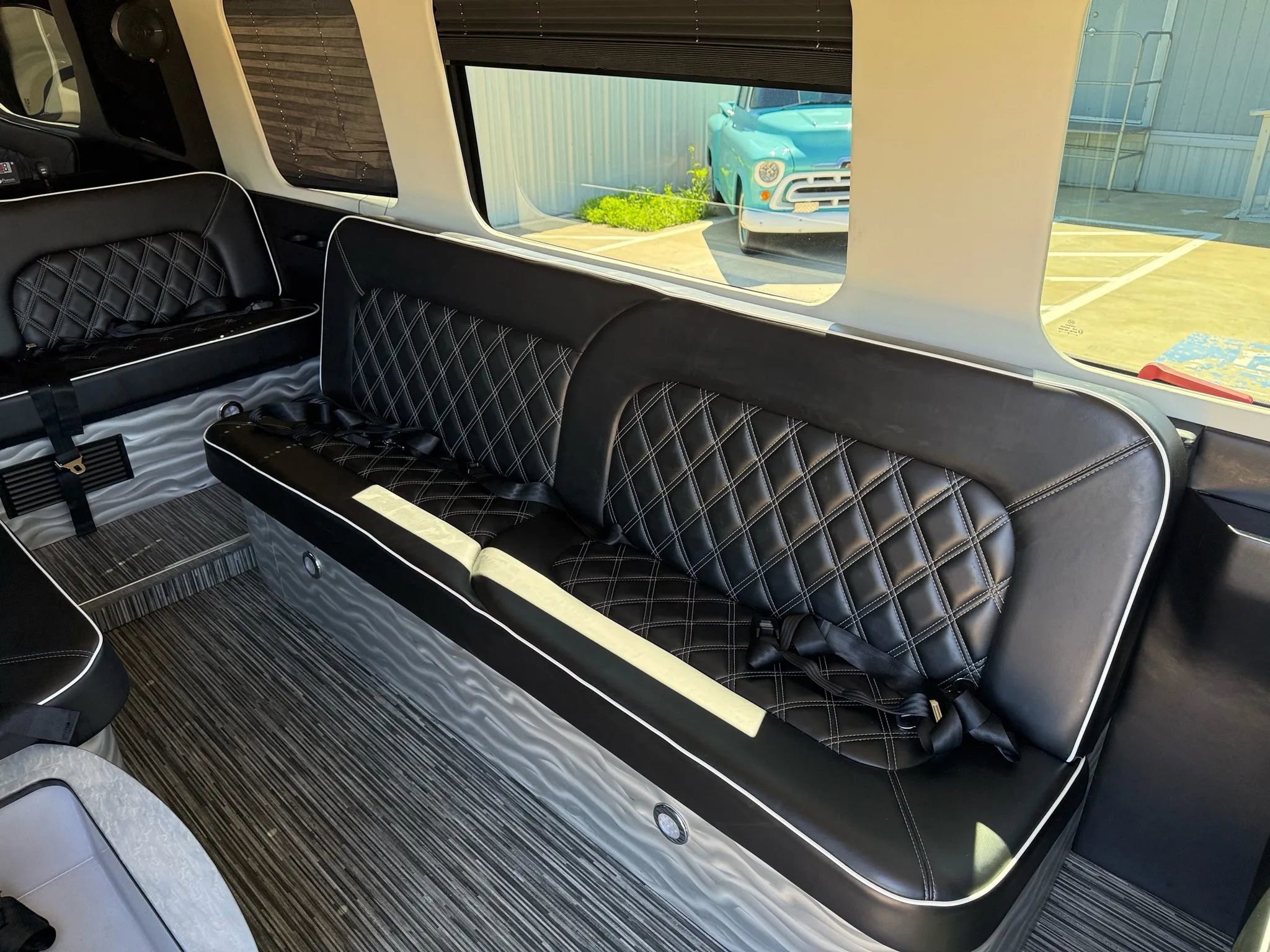 Used 2023 Mercedes-Benz Sprinter 3500 image 39