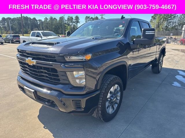 Used 2024 Chevrolet Silverado 2500 Custom image 3