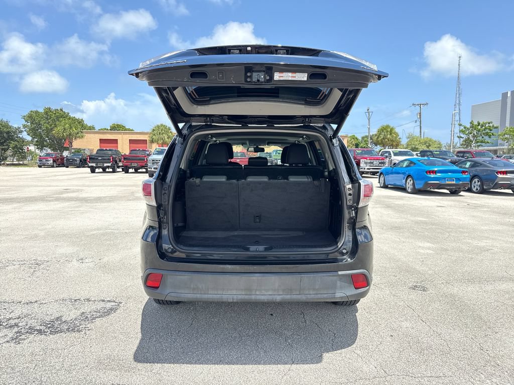 Used 2015 Toyota Highlander XLE FWD image 28