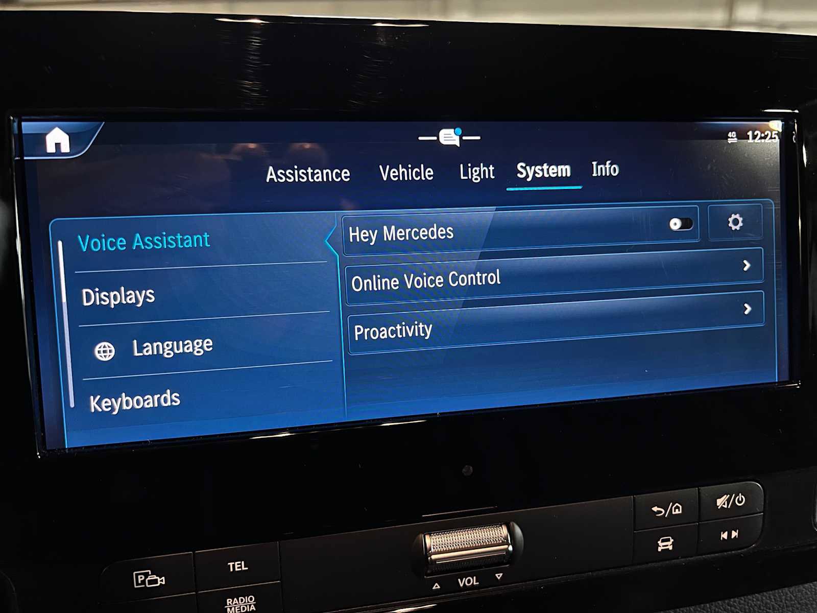 Used 2025 Mercedes-Benz Sprinter 2500 image 35