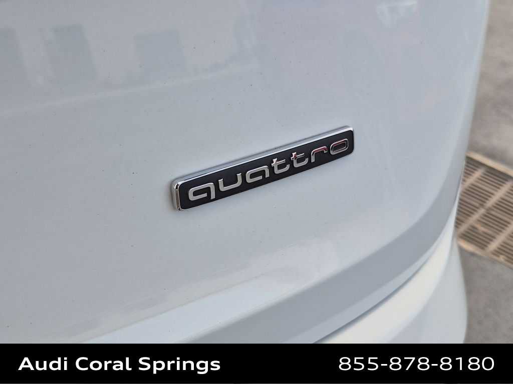 Used 2023 Audi Q7 2.0T Premium Plus w/ Premium Plus Package AWD/4WD image 11