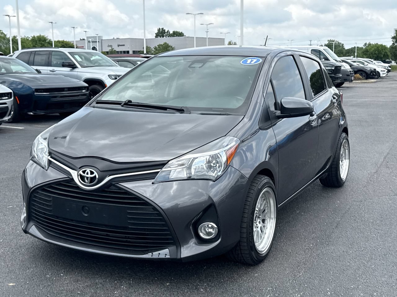 Used 2017 Toyota Yaris L FWD image 7