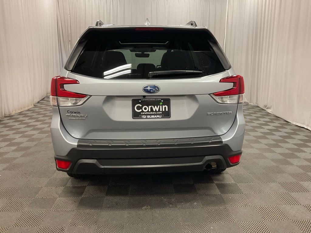 Used 2022 Subaru Forester Premium AWD/4WD image 5