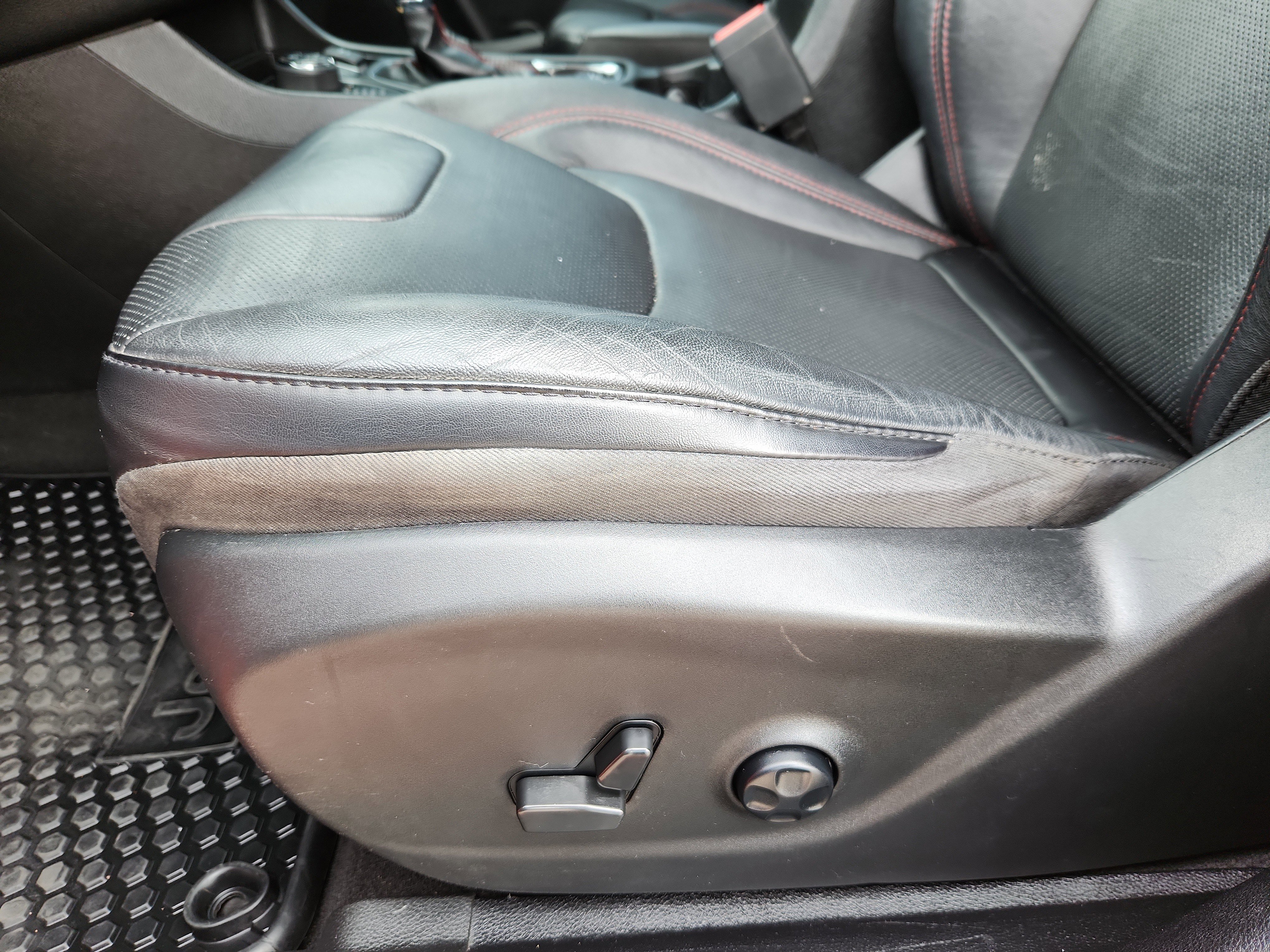 Used 2021 Jeep Cherokee Trailhawk w/ Sun, Sound & Nav Group image 9