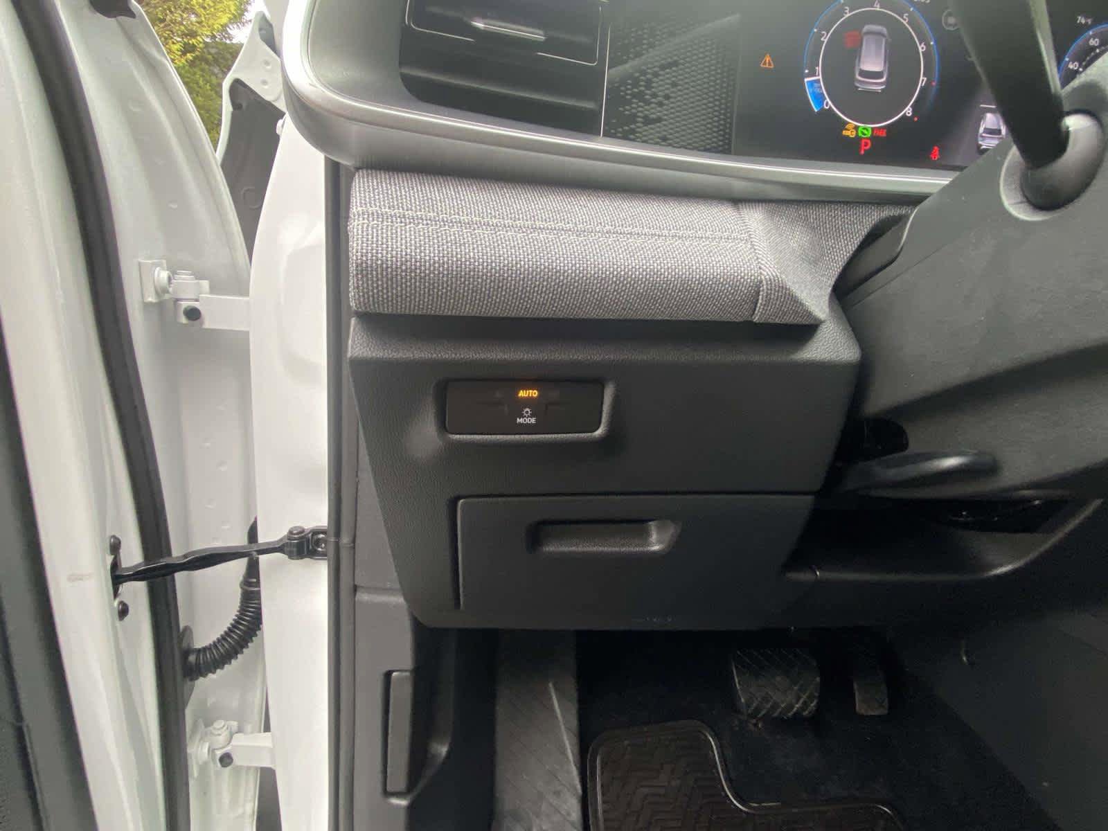 Certified 2025 Volkswagen Tiguan S AWD/4WD image 10