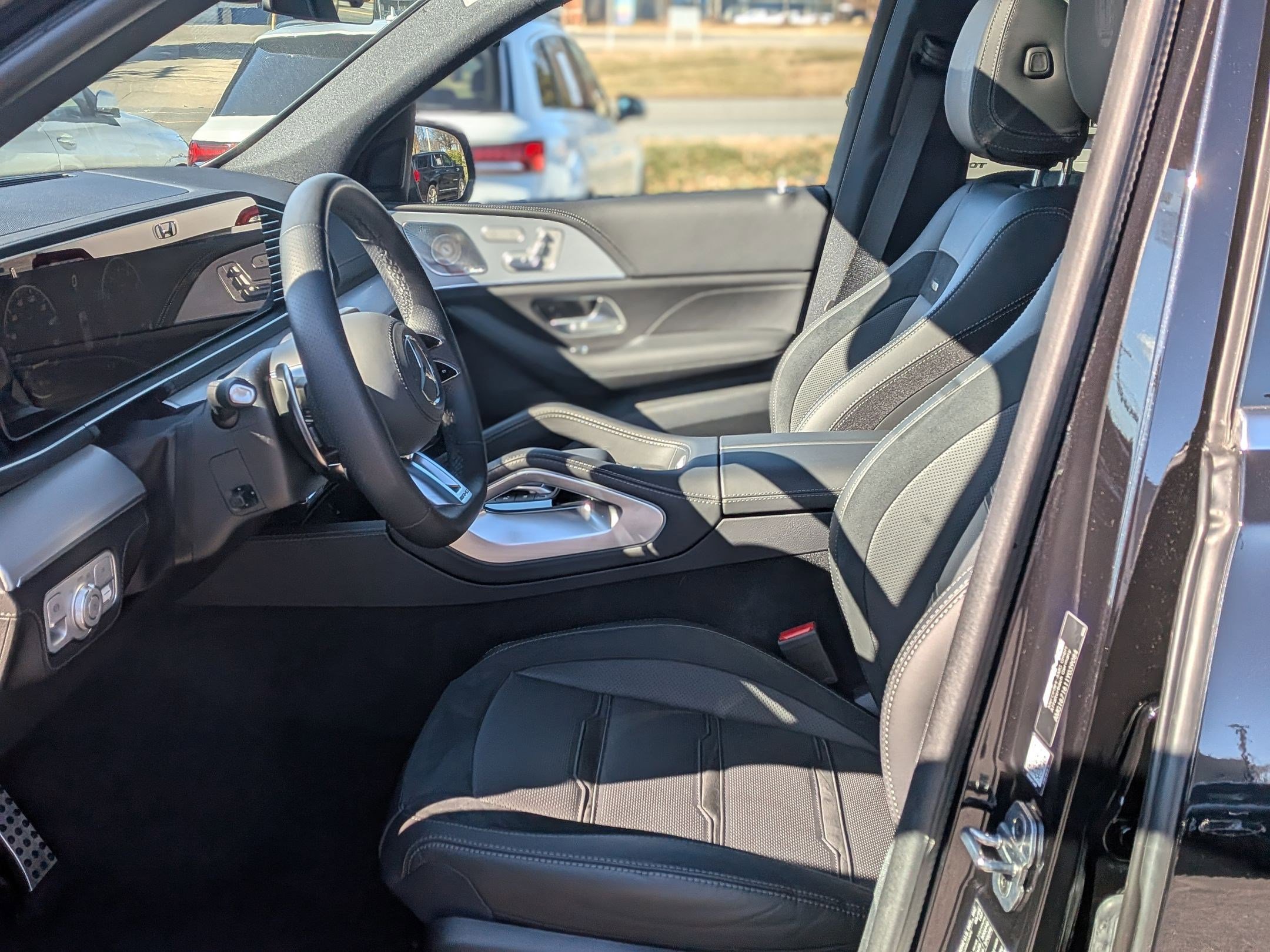 Used 2025 Mercedes-Benz GLE 53 AMG 4MATIC image 14