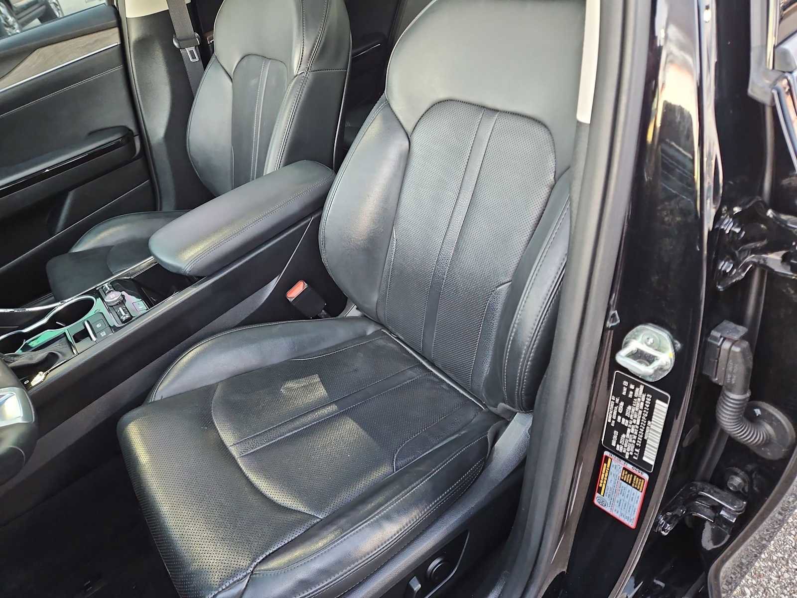 Used 2023 Kia K5 EX image 16