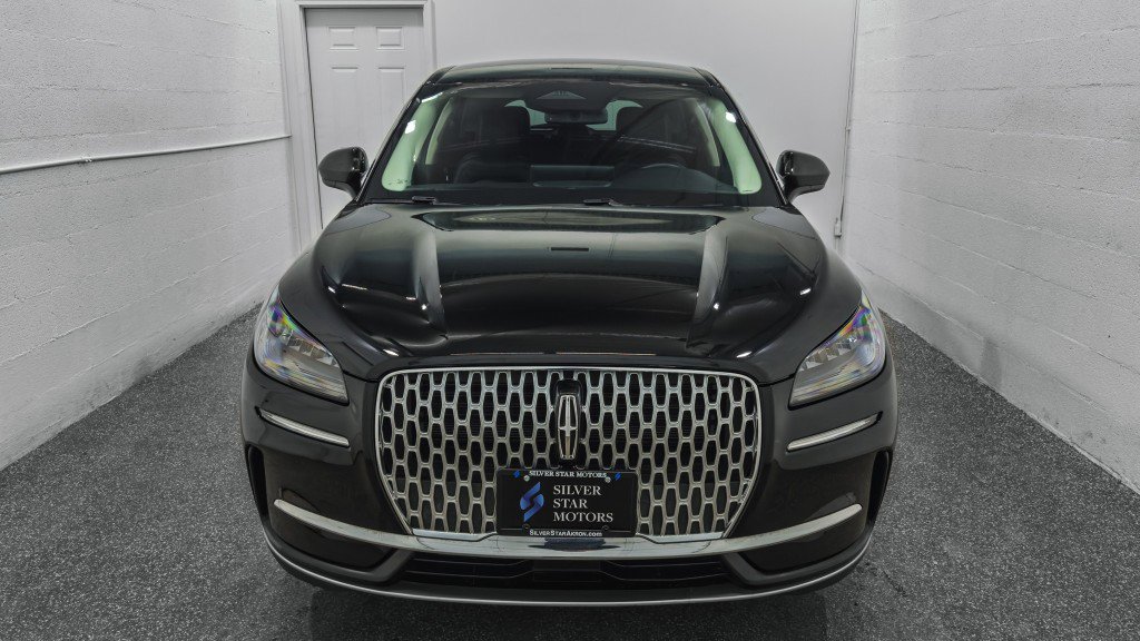 Used 2024 Lincoln Corsair AWD image 3